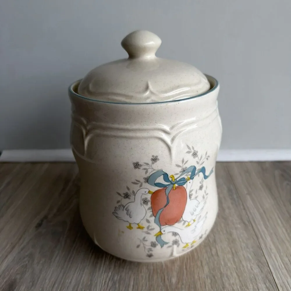 International China Co vintage cottagecore
